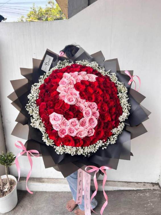 Rounded bouquet 027